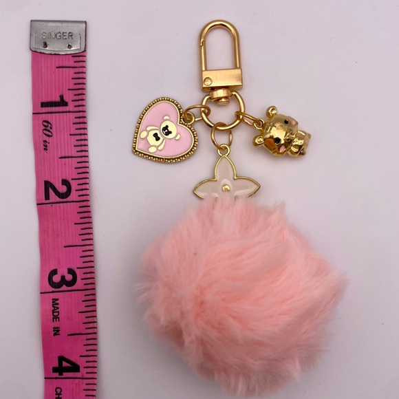 PINK POM POM | Clover & Bear | Bag Charm | Keychain (Brand New!) ✨ - Picture 8 of 9
